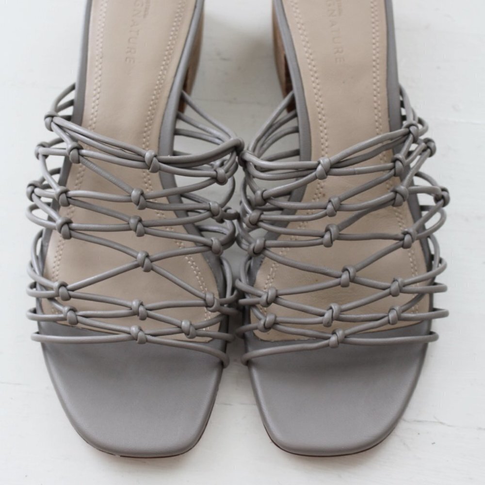 New in Box - Nordstrom Signature “Leandra” Knotted Slide Sandal in Size 8